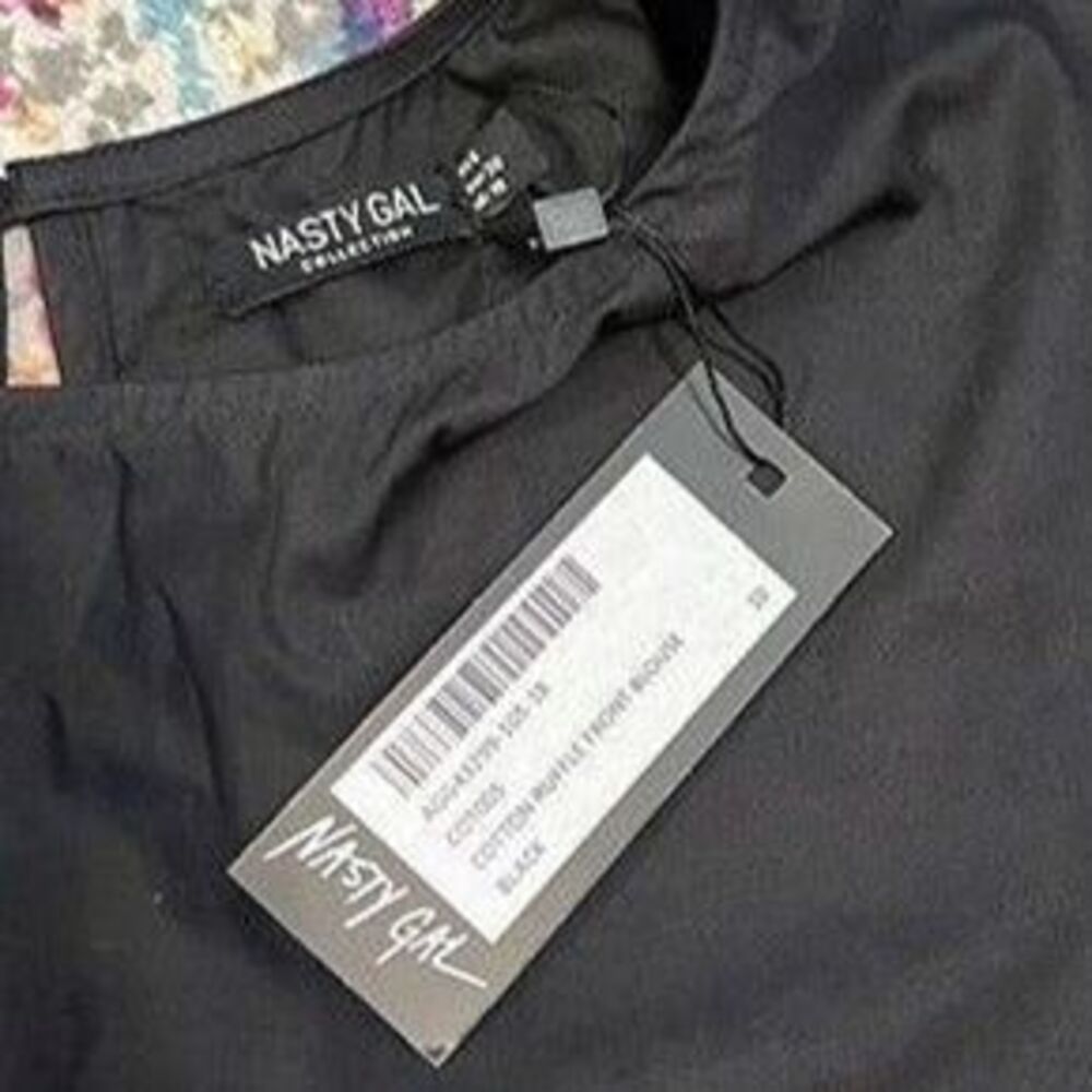 Nwt Nasty Gal Sleeve it With Me Black Cropped Ruffle Blouse Size 8 - Picture 2 of 6